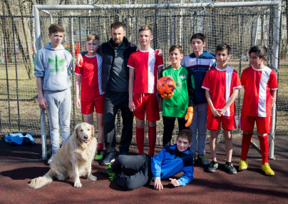 тренер «Зенита» Сергей Семак посетил Детский дом № 3