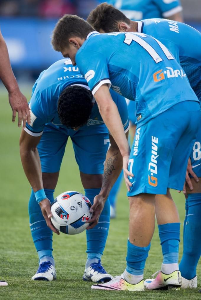 РОСГОССТРАХ Чемпионат России 2015/16, 29-й тур, «Зенит» — «Локомотив»