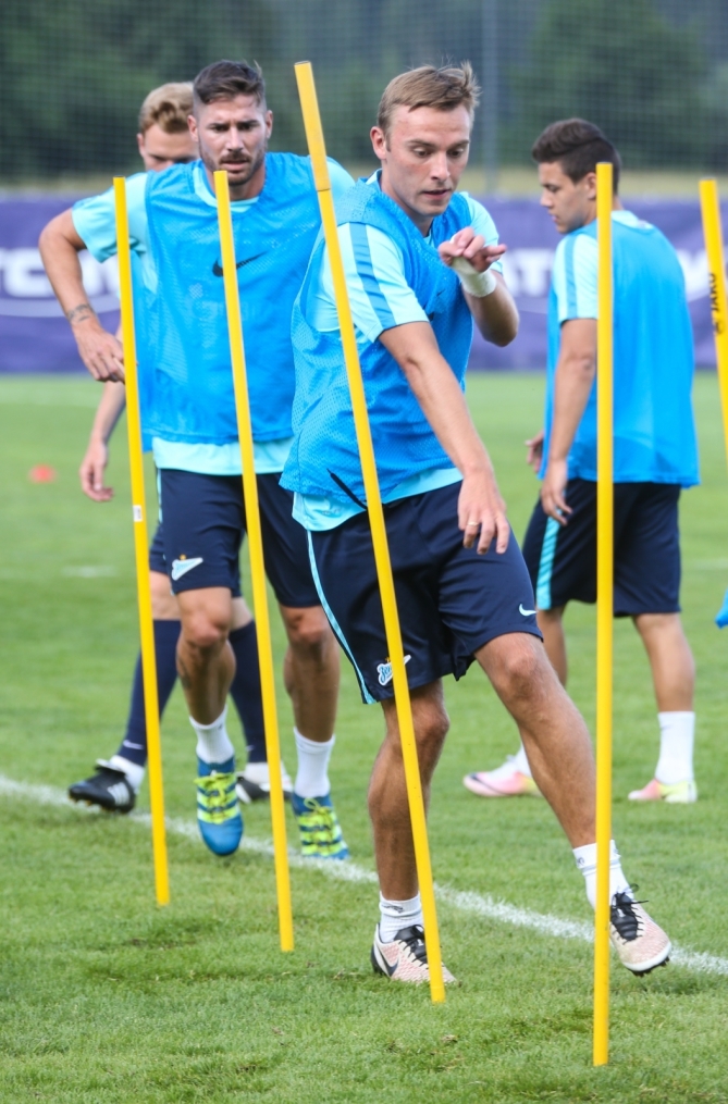 Газпром»-тренировочные сборы в Австрии: вечерняя тренировка 1 июля