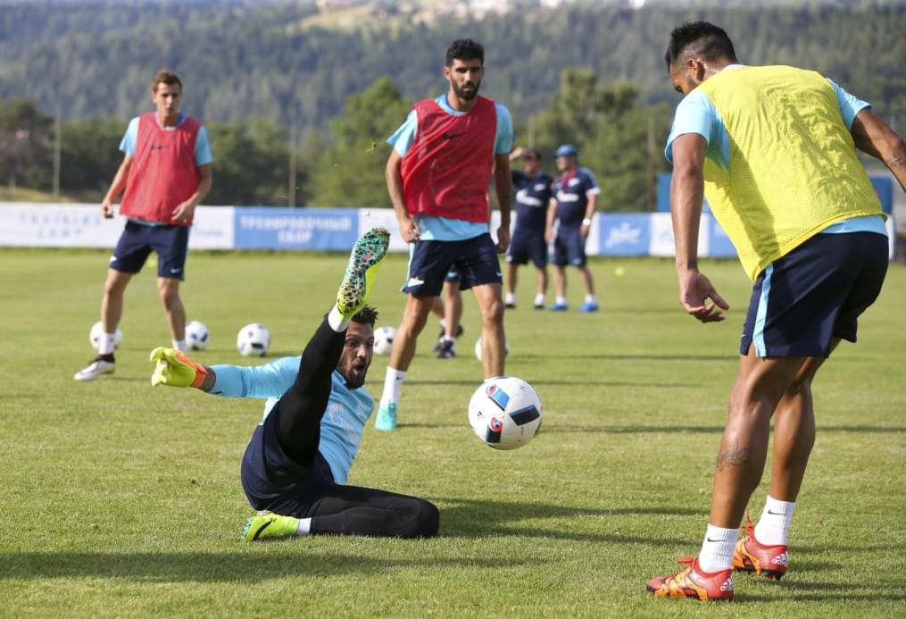 «Газпром»-тренировочные сборы в Швейцарии: вечерняя тренировка