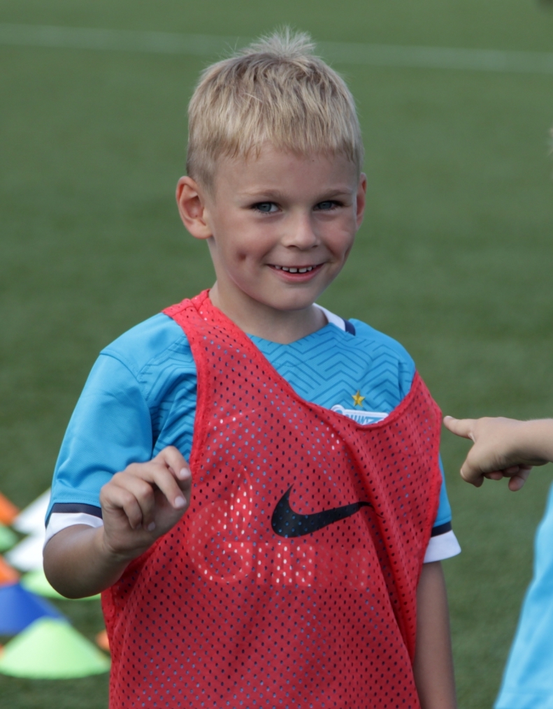 Детский футбольный лагерь в Академии «Зенита»