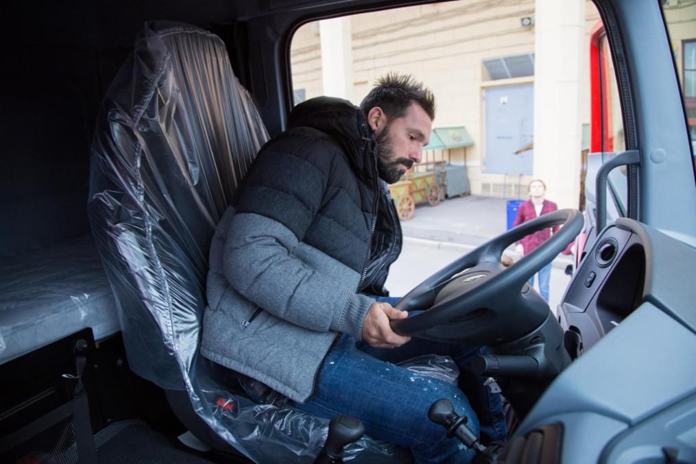 Тест-драйв «Камаз» на стадионе «Петровский»