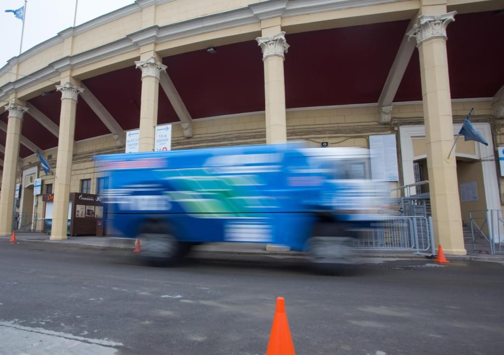 Тест-драйв «Камаз» на стадионе «Петровский»