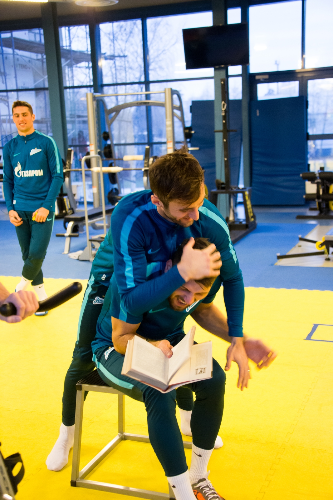 Тренировка «Зенита» перед матчем против «Маккаби»: фоторепортаж из «Газпром» — тренировочного центра.