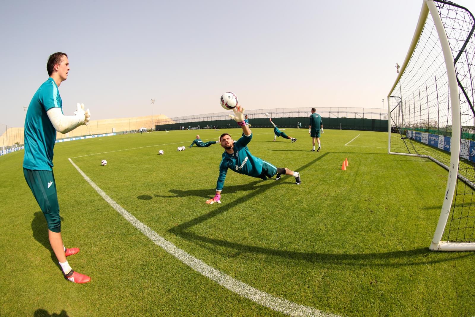 «Газпром»-тренировочные сборы в Дубае: 12 января, утренняя тренировка