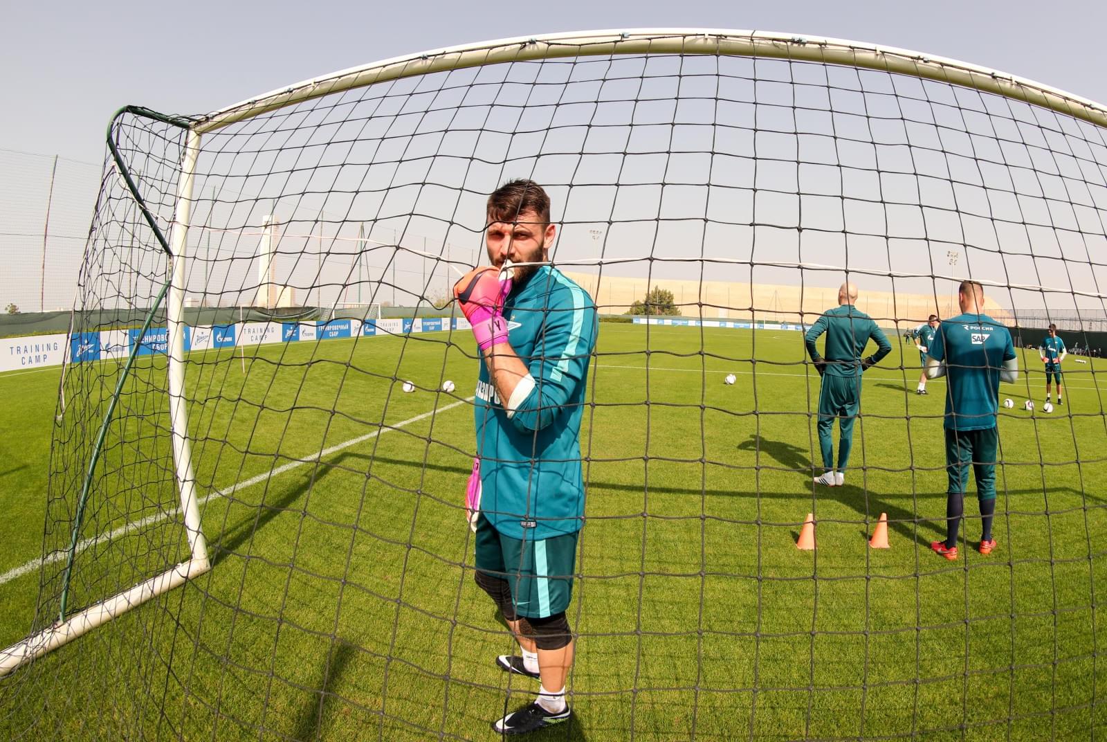 «Газпром»-тренировочные сборы в Дубае: 12 января, утренняя тренировка