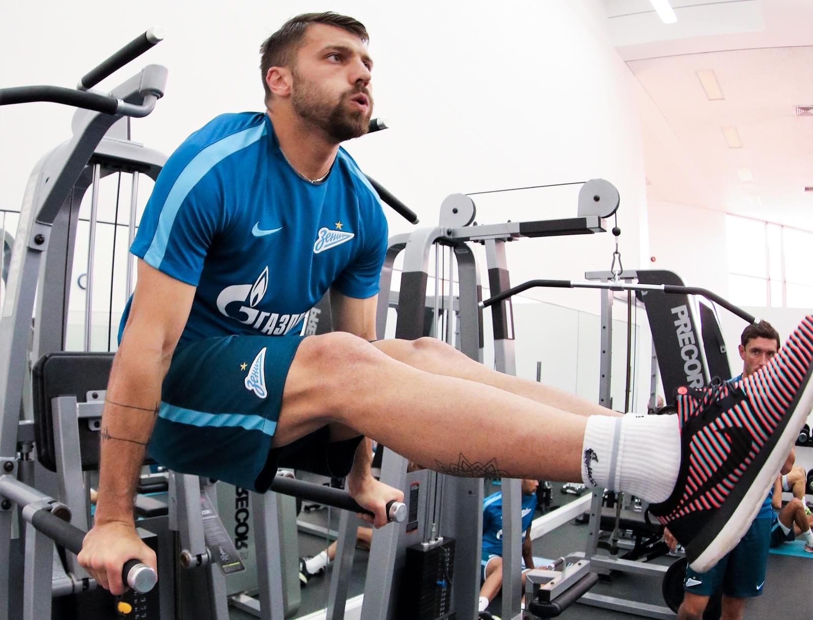 «Газпром»-тренировочные сборы в Дубае: 19 января, утренняя тренировка