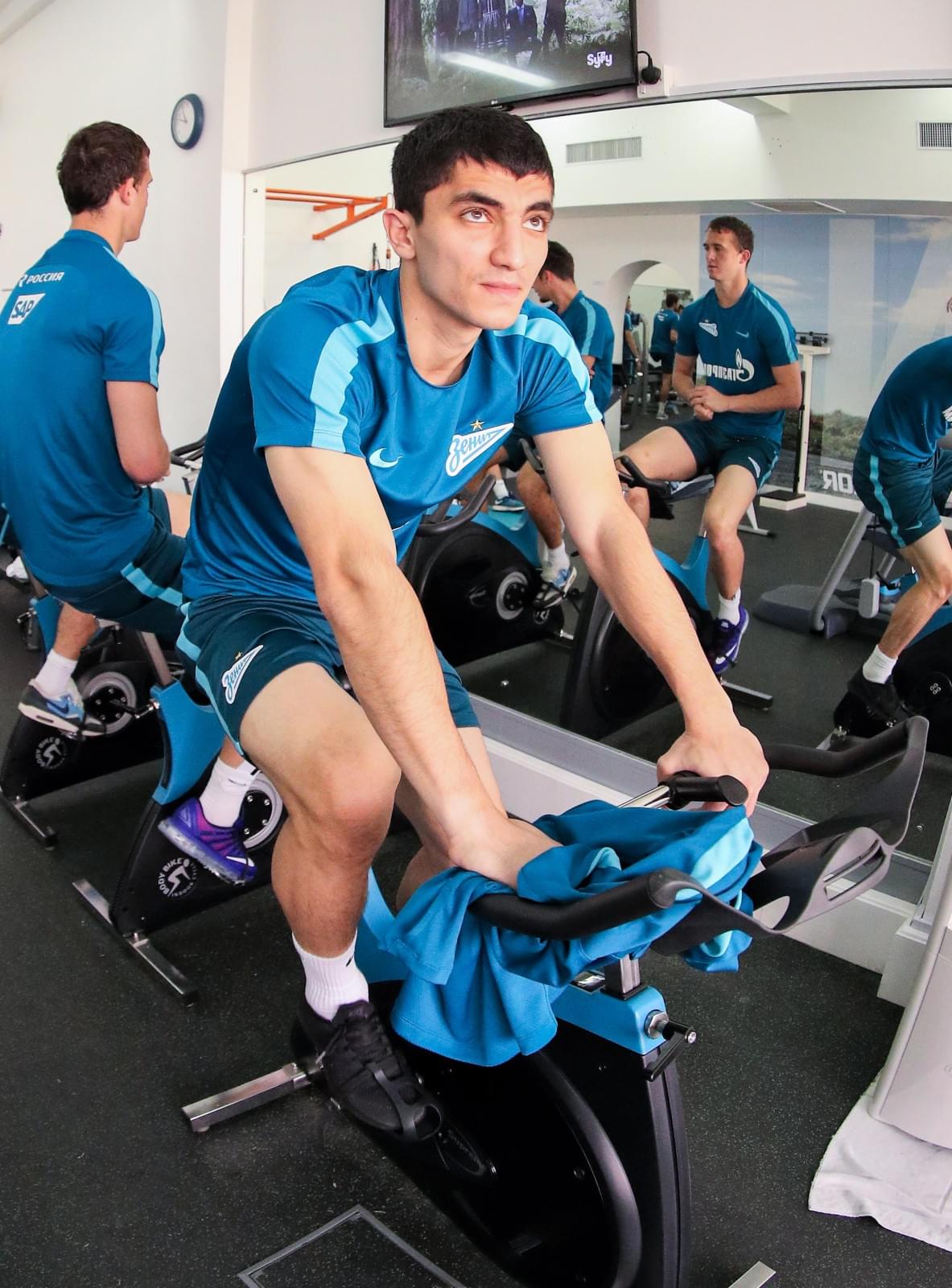 «Газпром»-тренировочные сборы в Дубае: 19 января, утренняя тренировка