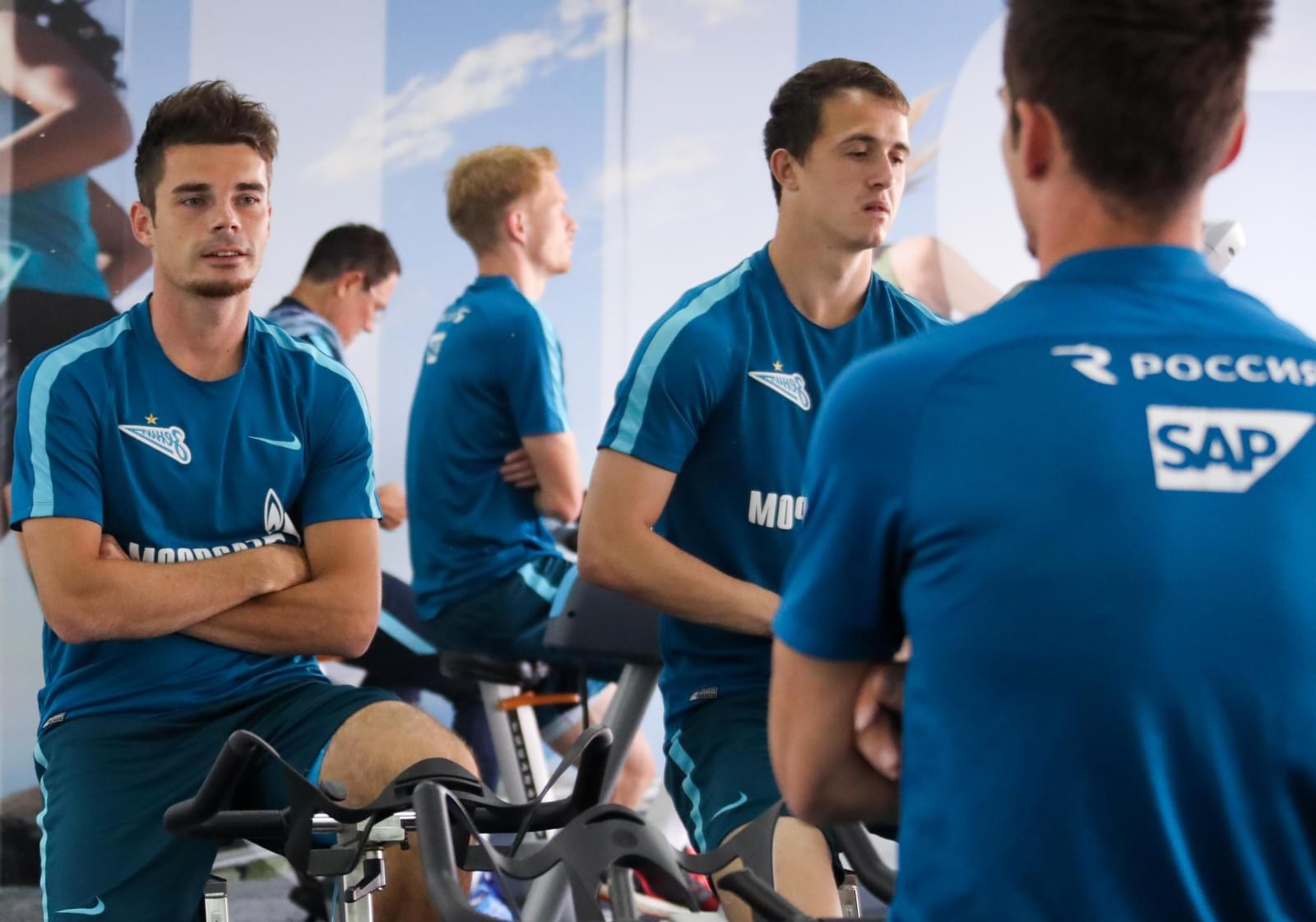 «Газпром»-тренировочные сборы в Дубае: 19 января, утренняя тренировка