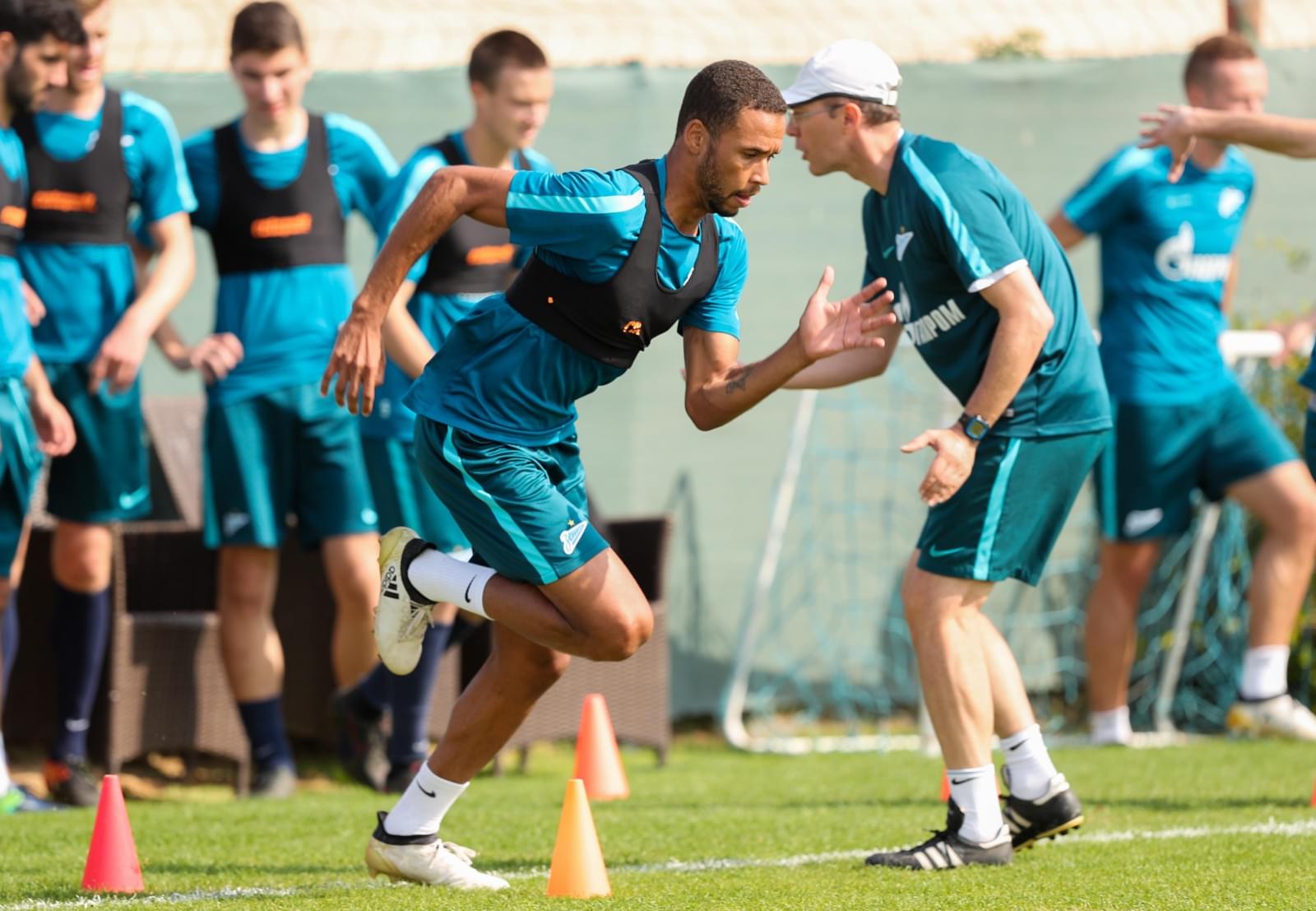 «Газпром»-тренировочные сборы в Дубае: 20 января, утренняя тренировка