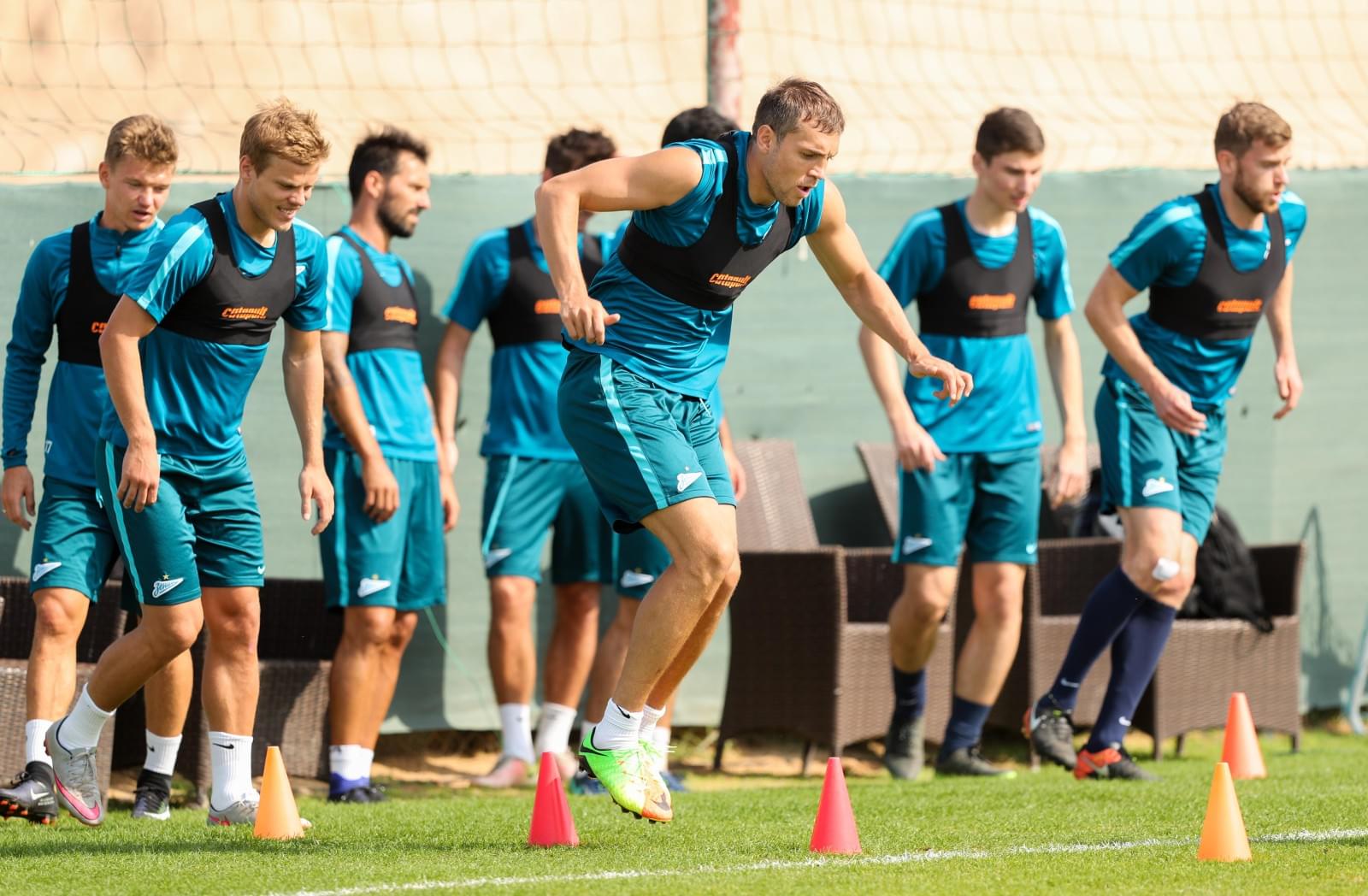 «Газпром»-тренировочные сборы в Дубае: 20 января, утренняя тренировка