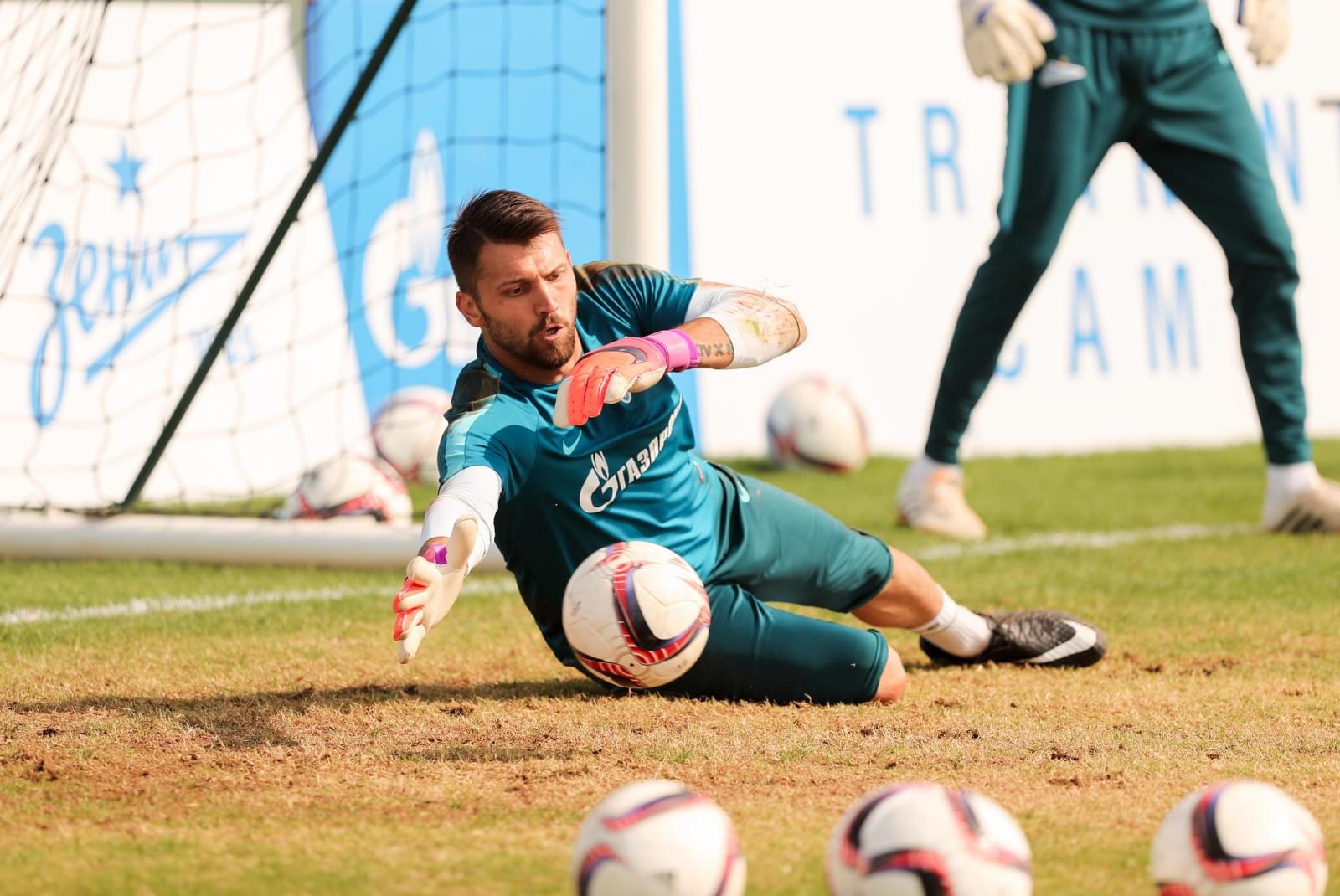 «Газпром»-тренировочные сборы в Дубае: 20 января, утренняя тренировка