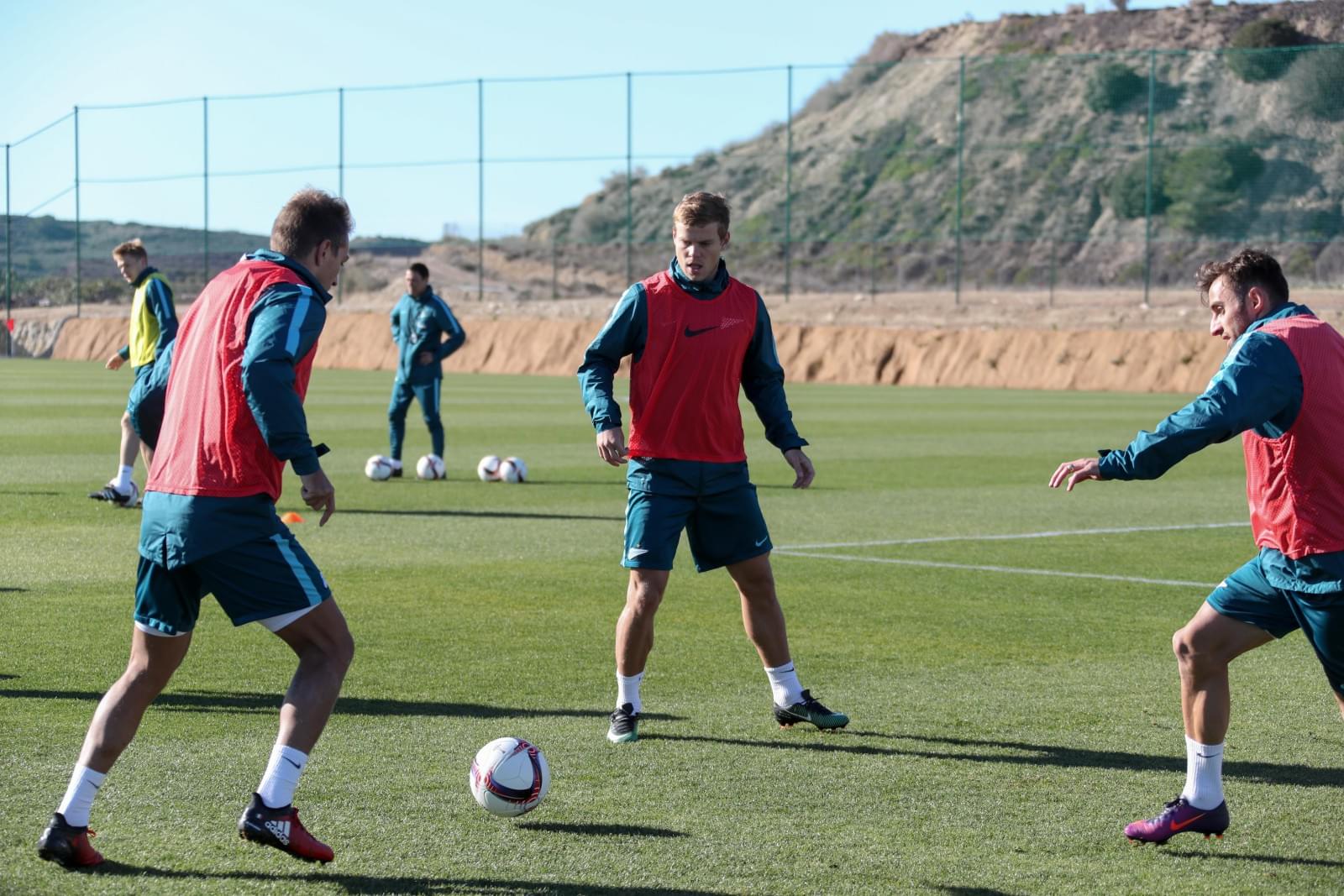 Вторые «Газпром»-тренировочные сборы в Испании: 28 января, утренняя тренировка