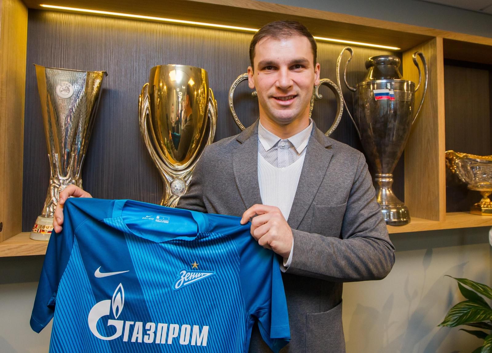 Бранислав Иванович заключил контракт с «Зенитом»