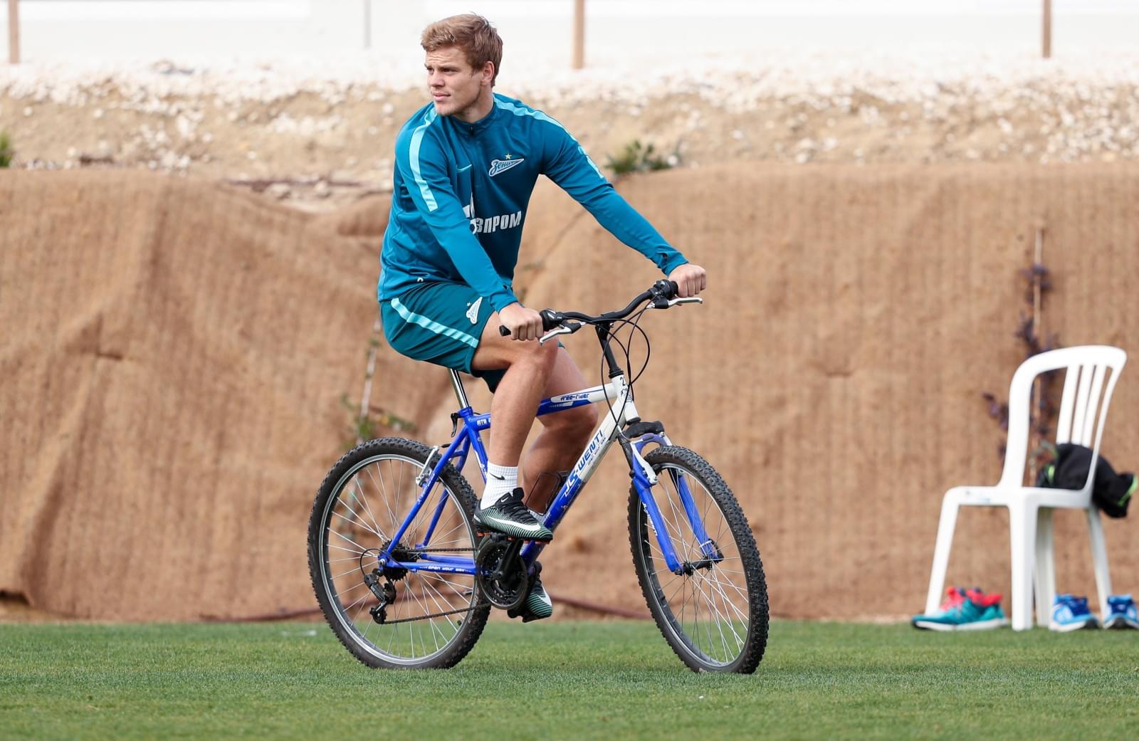 Вторые «Газпром»-тренировочные сборы в Испании: 3 февраля, утренняя тренировка