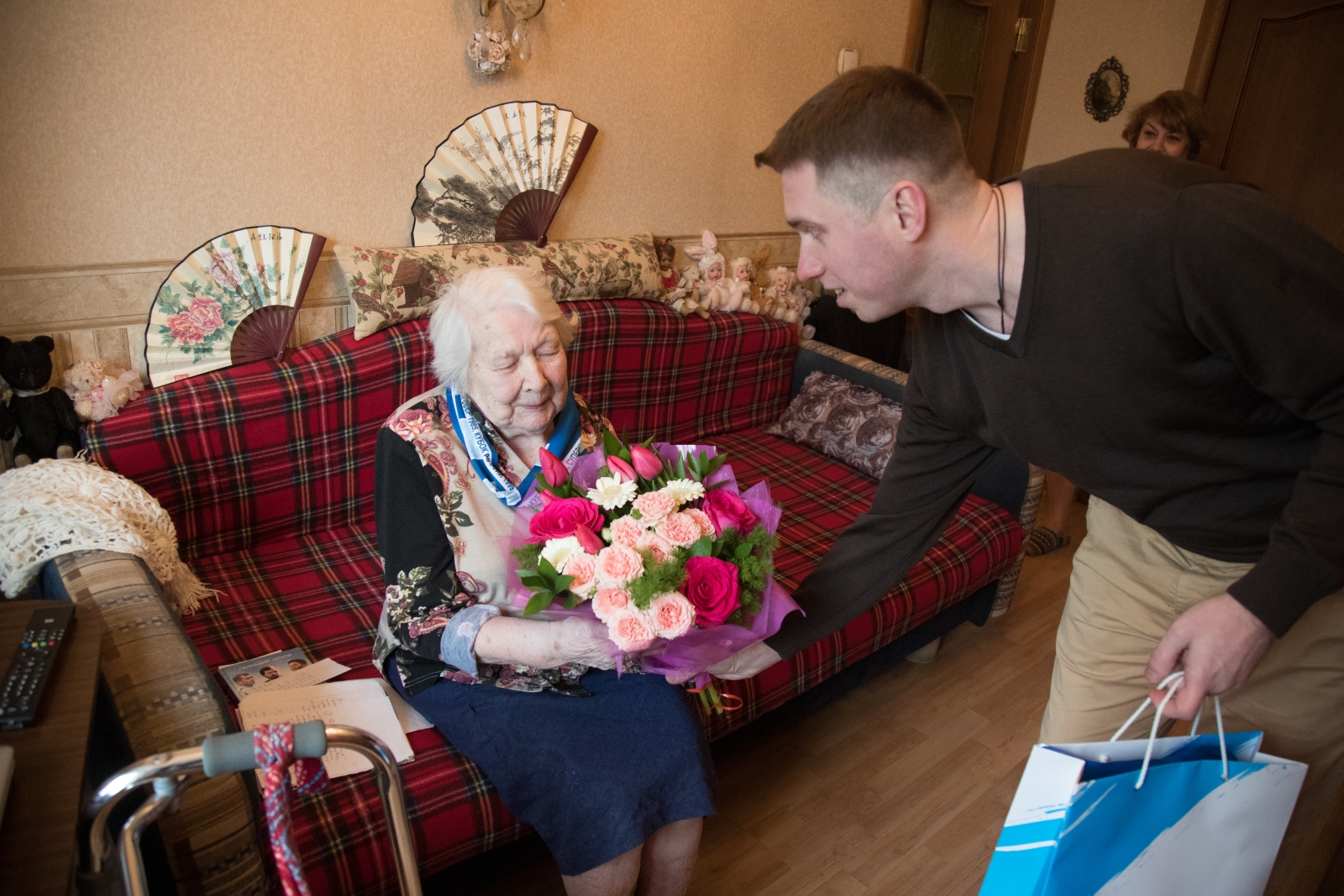 Поздравление с 8 марта 99-летней болельщицы ФК «Зенит»