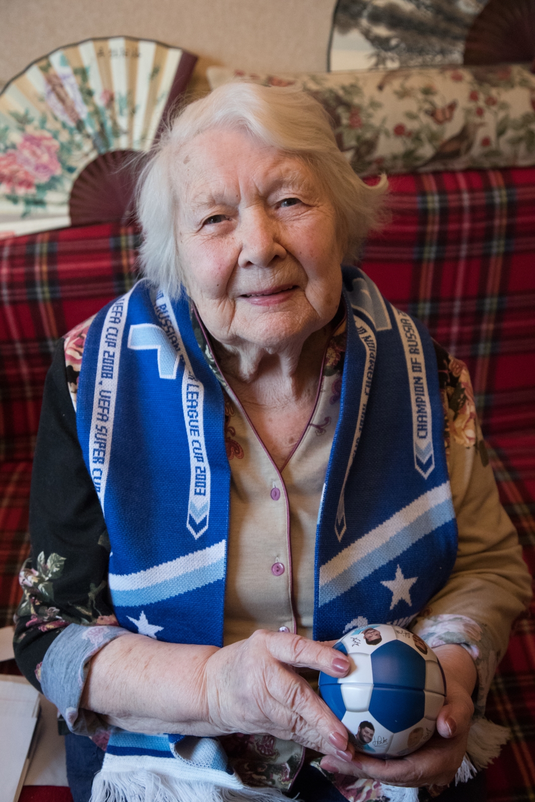 Поздравление с 8 марта 99-летней болельщицы ФК «Зенит»