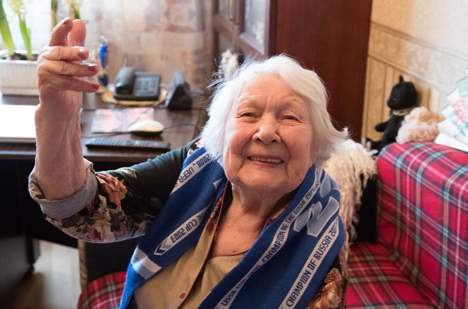 Поздравление с 8 марта 99-летней болельщицы ФК «Зенит»