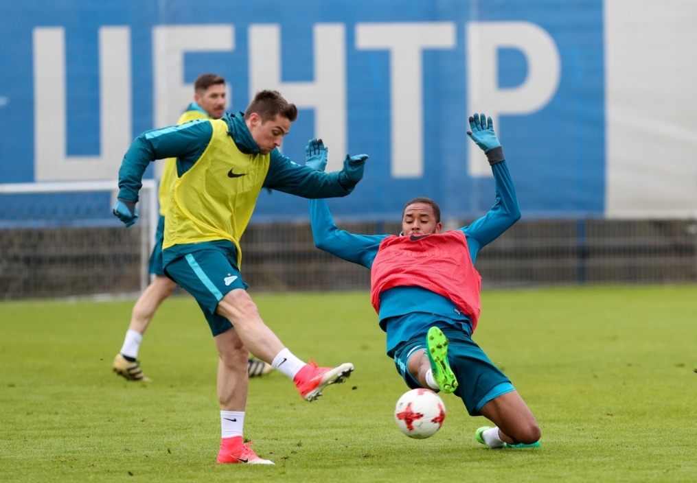 Тренировка «Зенита» перед матчем с «Крыльями Советов»