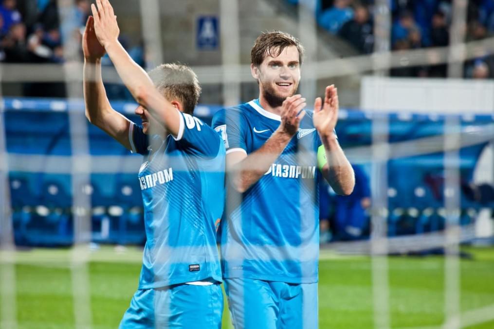 С той стороны зеркального стекла