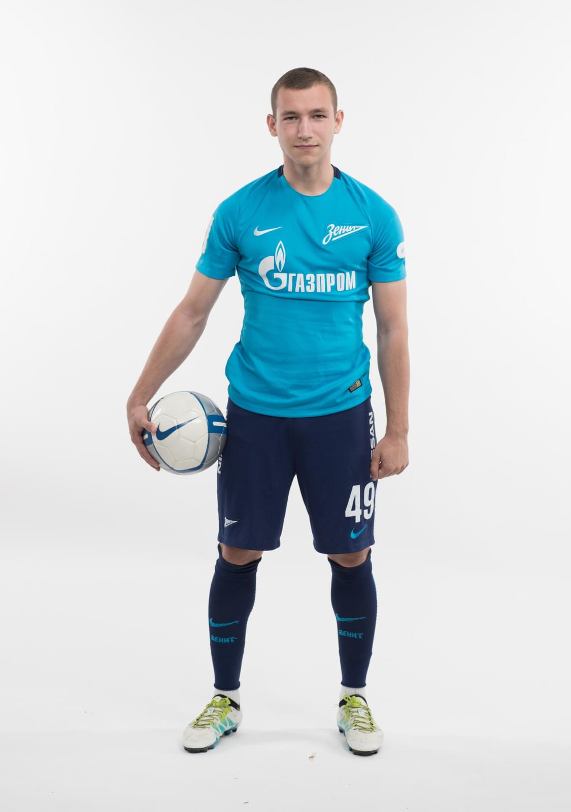 Фотосессия игроков молодежного состава ФК «Зенит» в новой игровой форме Nike сезона 2017/18