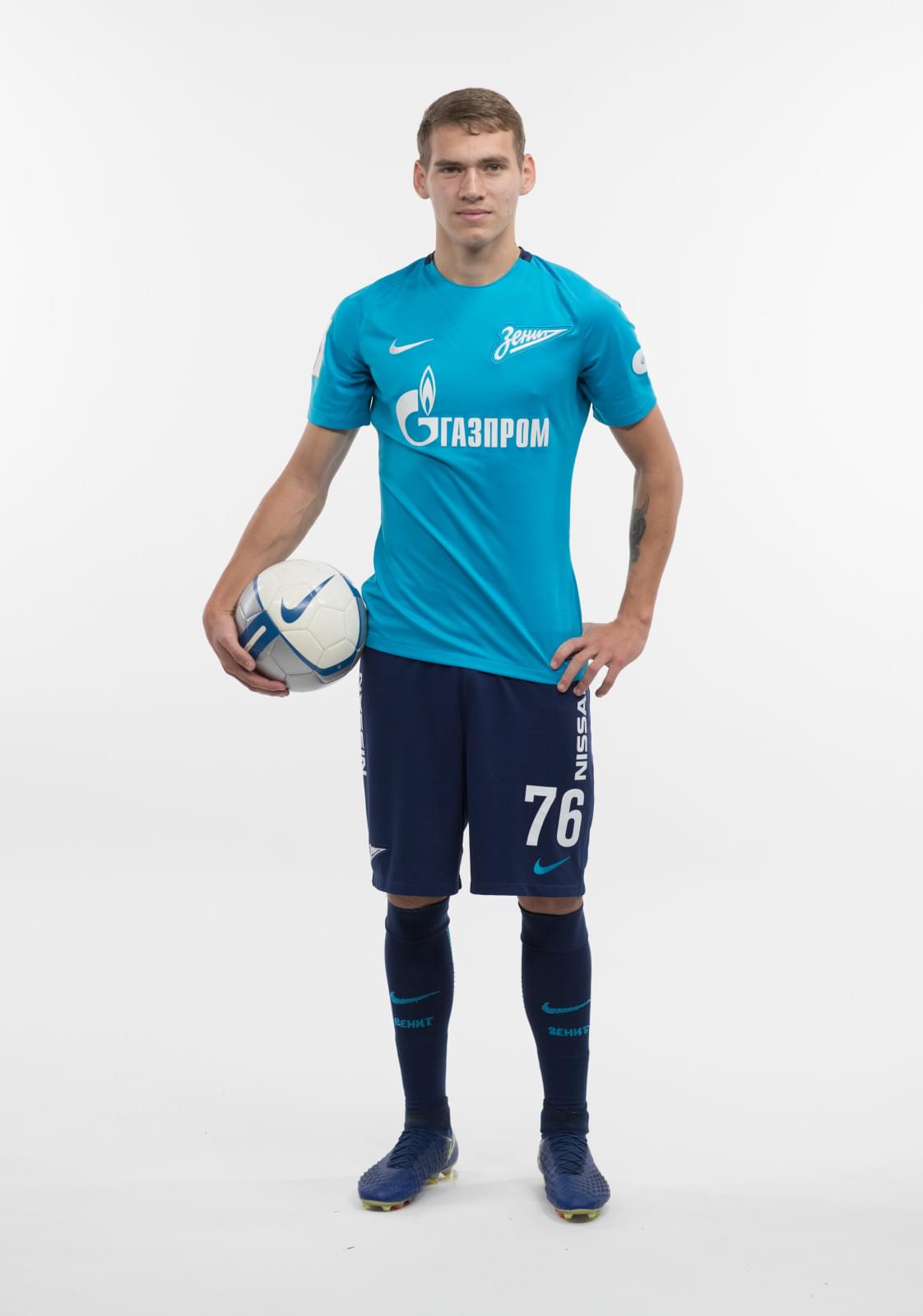 Фотосессия игроков молодежного состава ФК «Зенит» в новой игровой форме Nike сезона 2017/18
