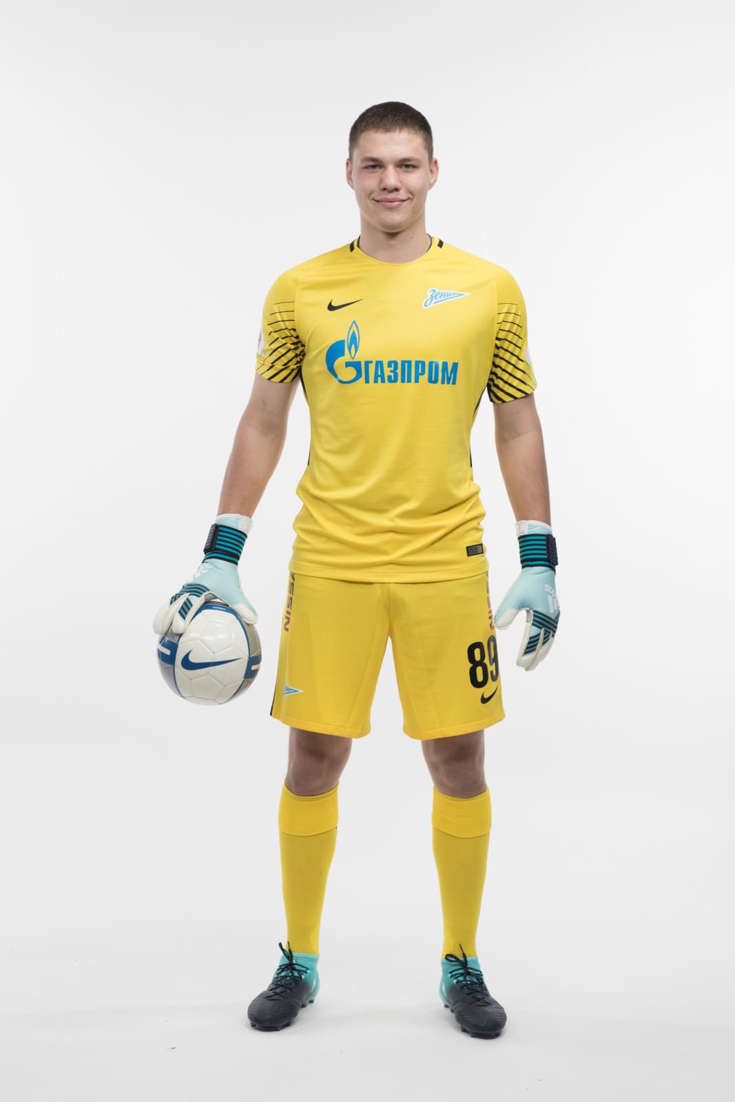 Фотосессия игроков молодежного состава ФК «Зенит» в новой игровой форме Nike сезона 2017/18