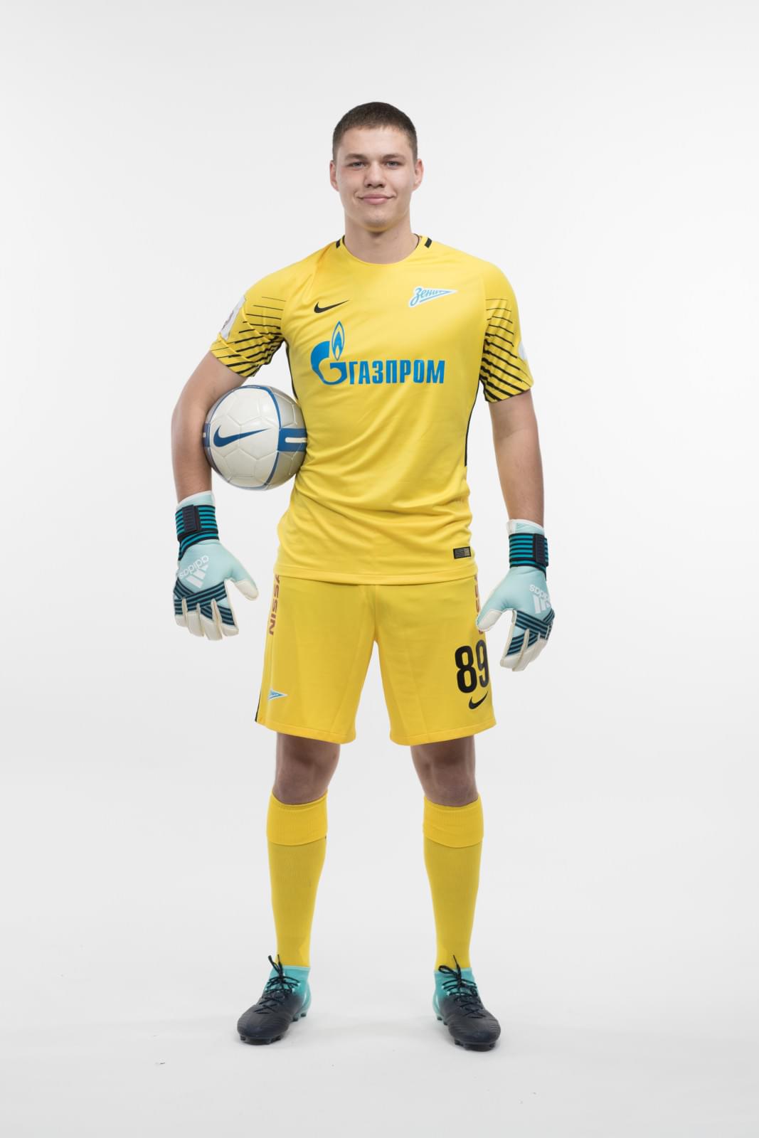 Фотосессия игроков молодежного состава ФК «Зенит» в новой игровой форме Nike сезона 2017/18