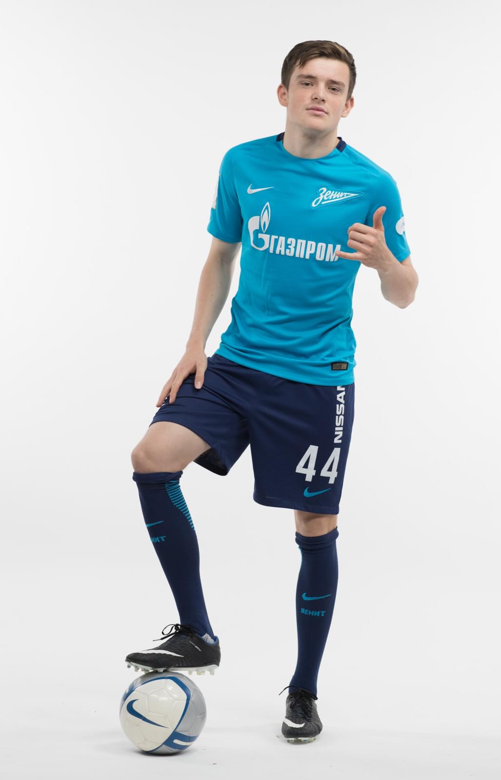 Фотосессия игроков молодежного состава ФК «Зенит» в новой игровой форме Nike сезона 2017/18