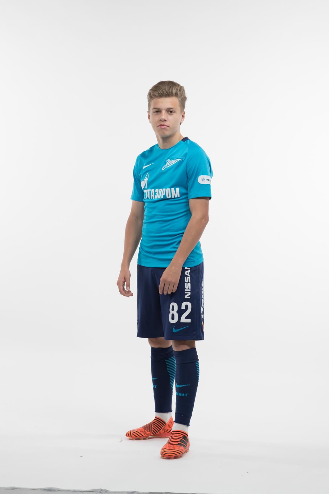 Фотосессия игроков молодежного состава ФК «Зенит» в новой игровой форме Nike сезона 2017/18