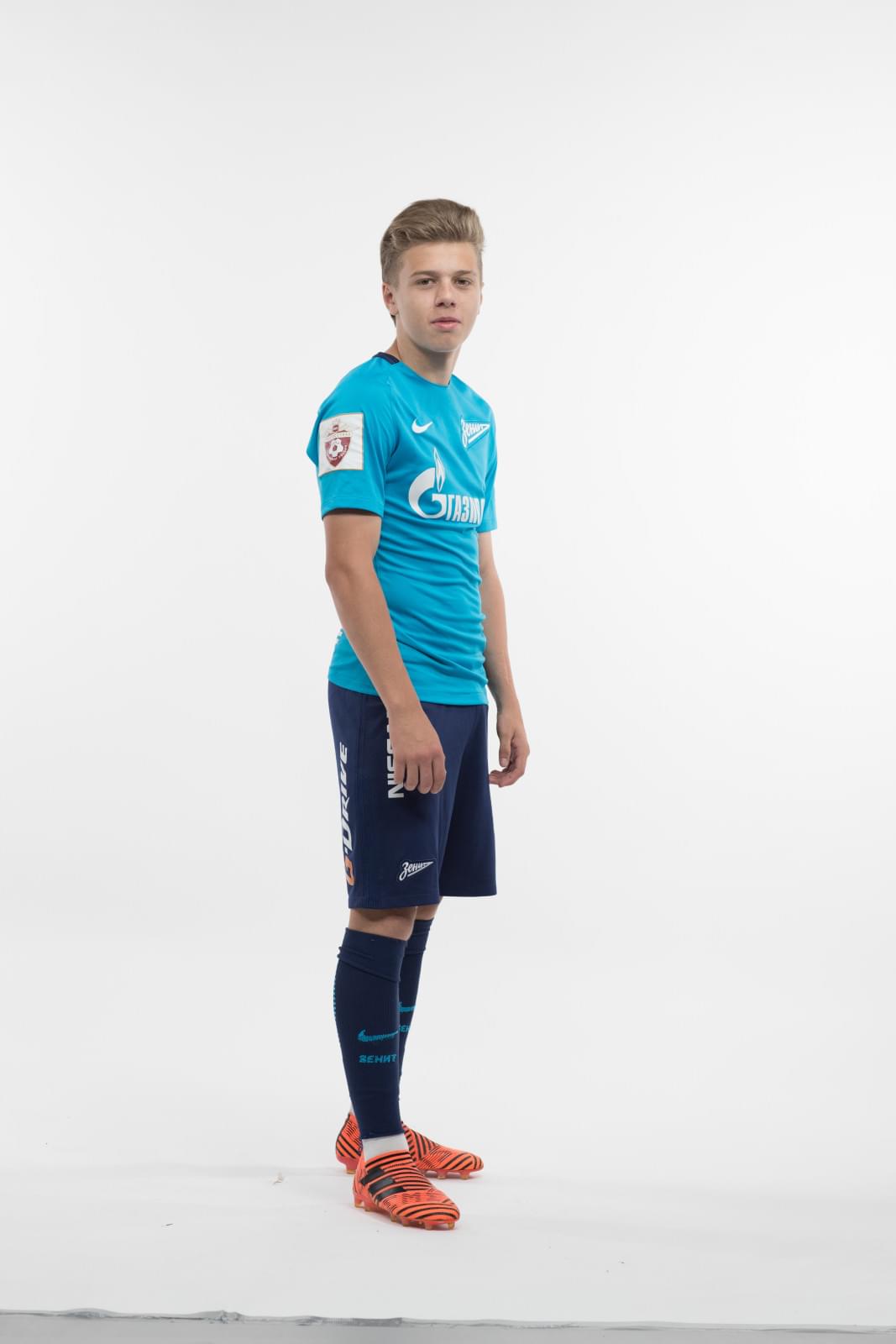 Фотосессия игроков молодежного состава ФК «Зенит» в новой игровой форме Nike сезона 2017/18