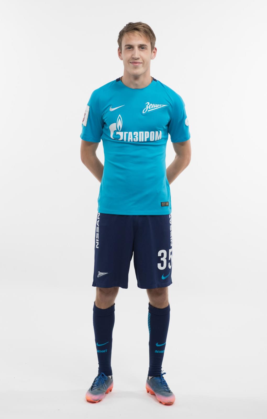 Фотосессия игроков молодежного состава ФК «Зенит» в новой игровой форме Nike сезона 2017/18