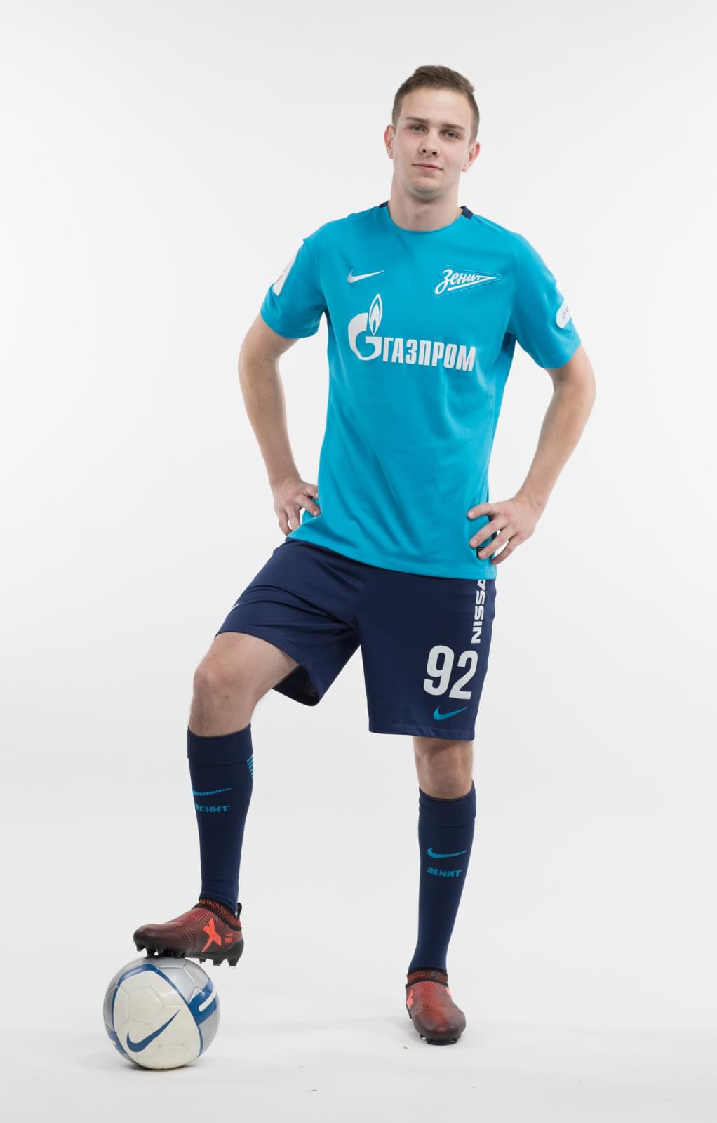 Фотосессия игроков молодежного состава ФК «Зенит» в новой игровой форме Nike сезона 2017/18