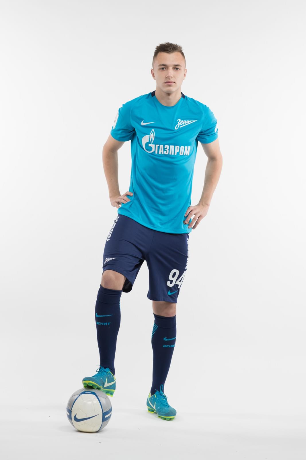 Фотосессия игроков молодежного состава ФК «Зенит» в новой игровой форме Nike сезона 2017/18