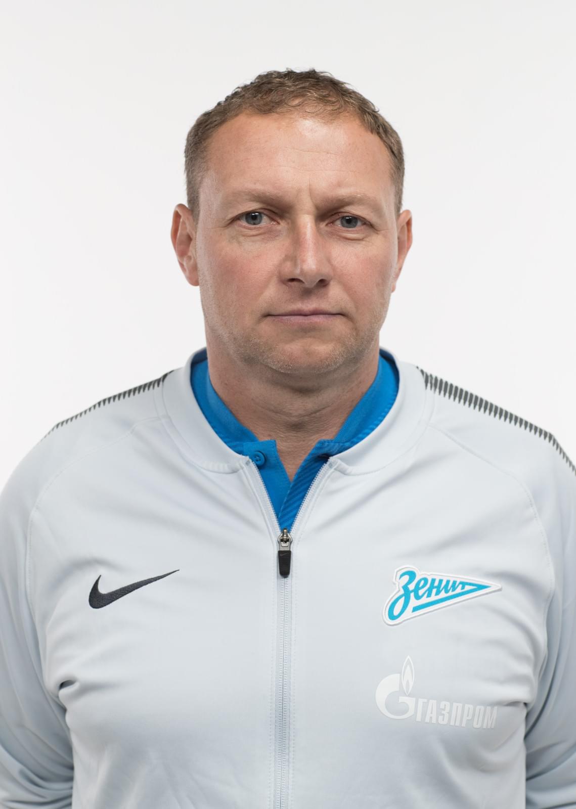 Фотосессия игроков молодежного состава ФК «Зенит» в новой игровой форме Nike сезона 2017/18