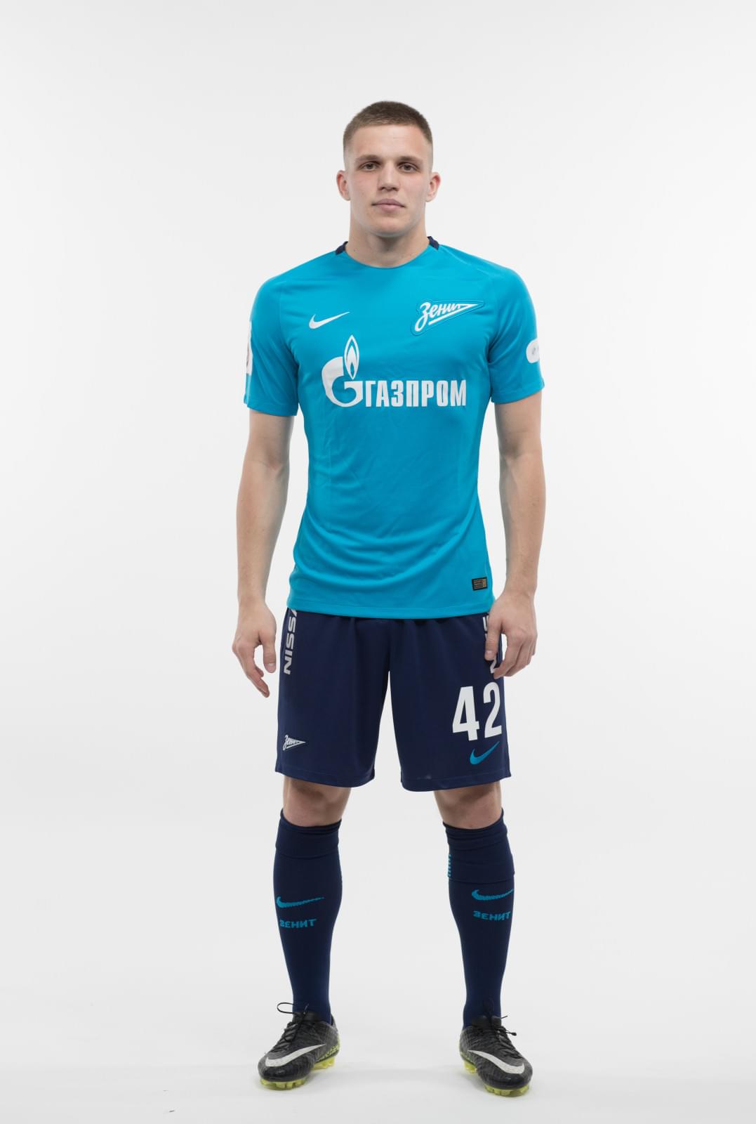 Фотосессия игроков молодежного состава ФК «Зенит» в новой игровой форме Nike сезона 2017/18