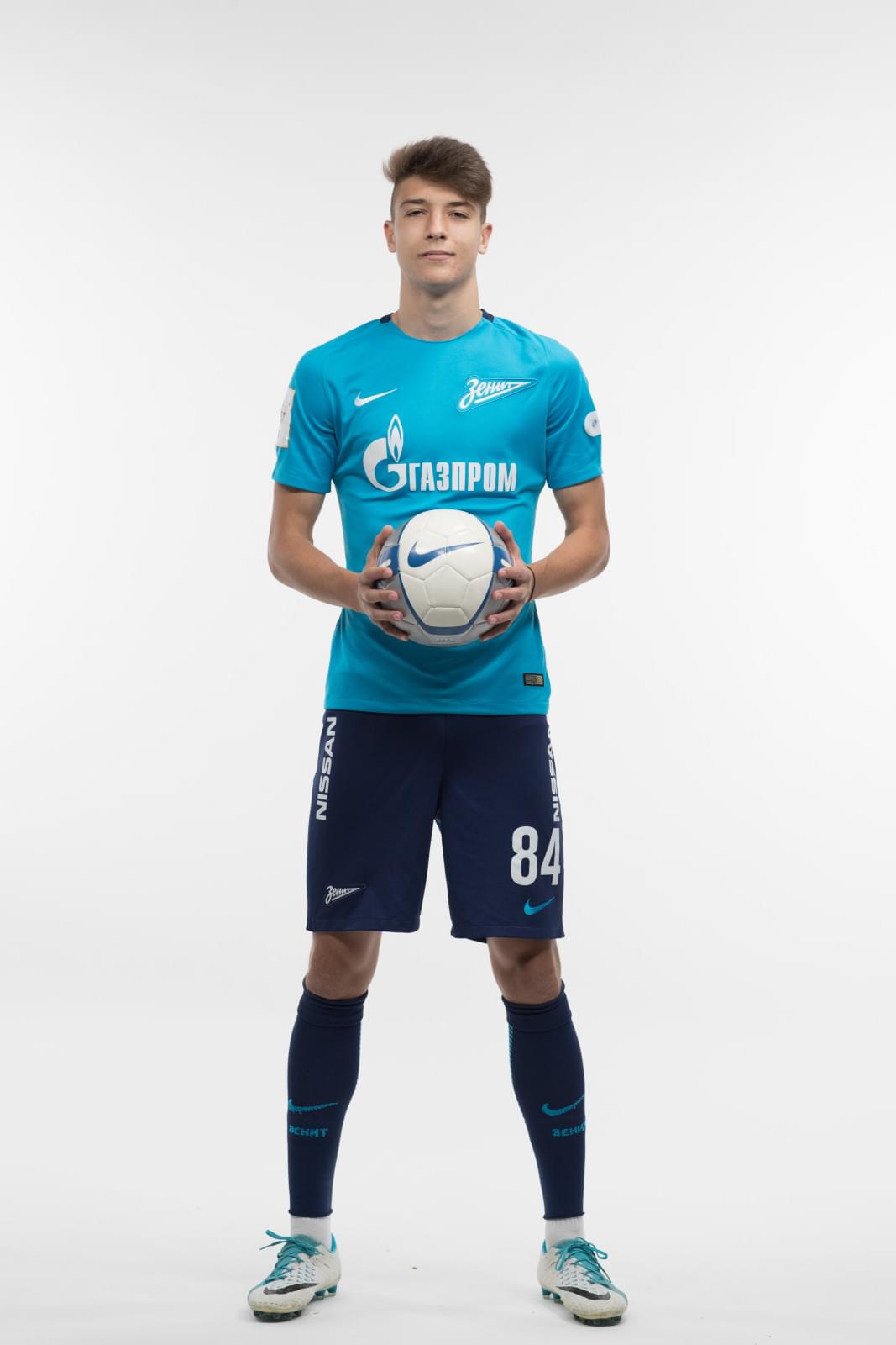 Фотосессия игроков молодежного состава ФК «Зенит» в новой игровой форме Nike сезона 2017/18