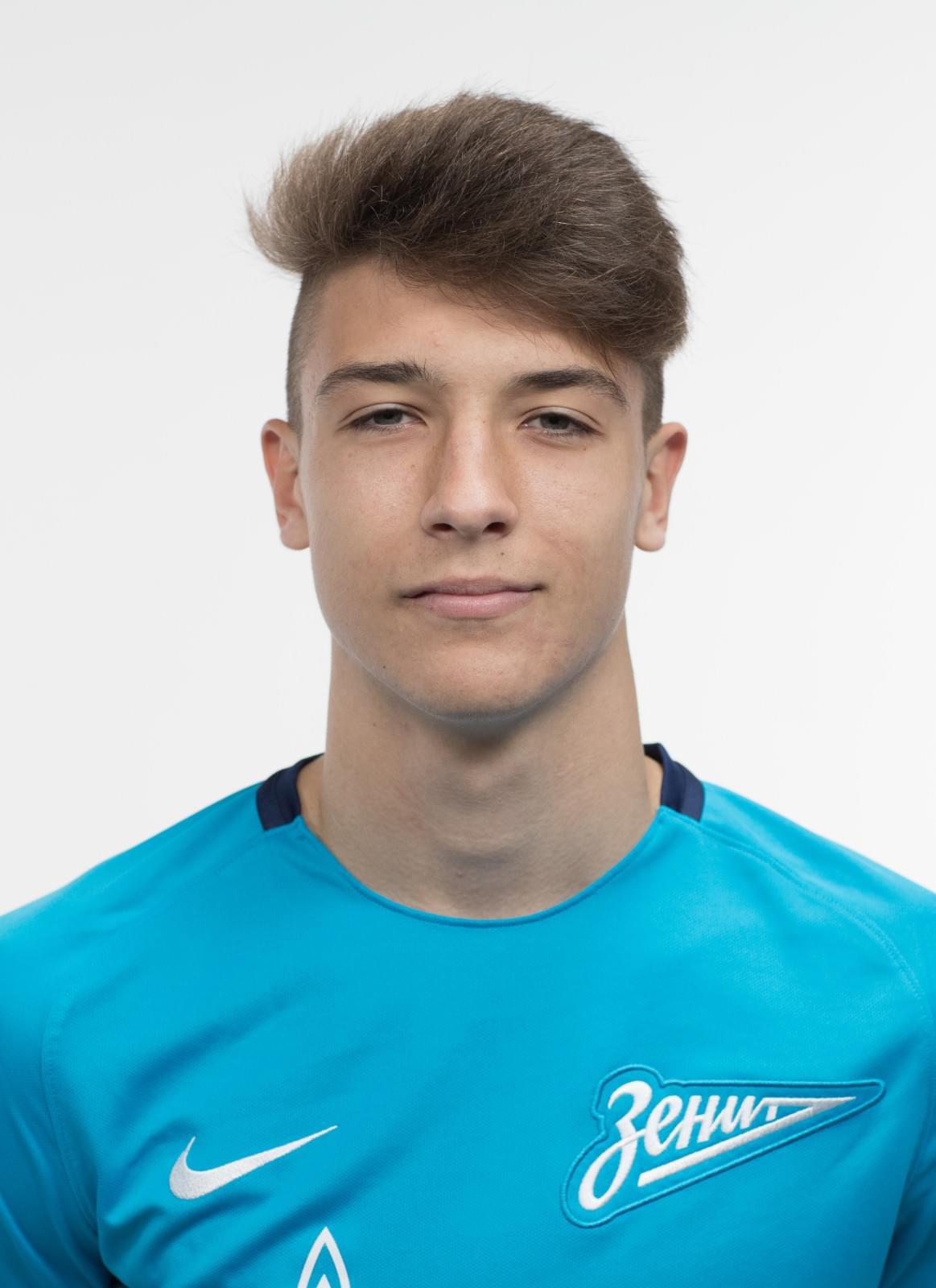 Фотосессия игроков молодежного состава ФК «Зенит» в новой игровой форме Nike сезона 2017/18