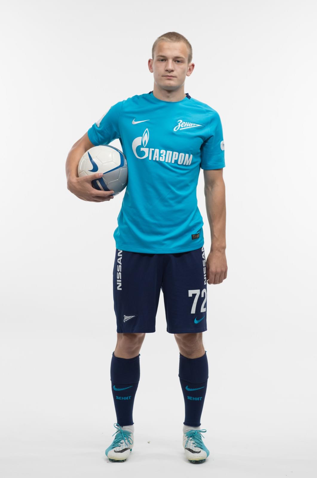 Фотосессия игроков молодежного состава ФК «Зенит» в новой игровой форме Nike сезона 2017/18