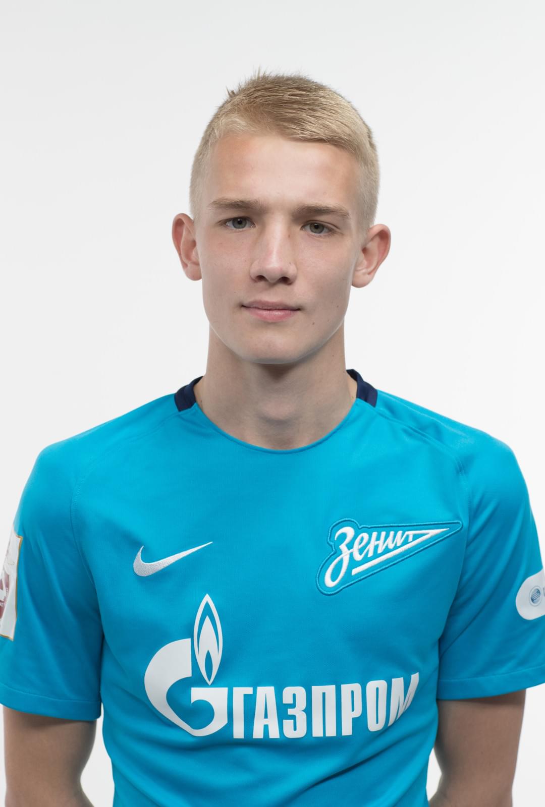 Фотосессия игроков молодежного состава ФК «Зенит» в новой игровой форме Nike сезона 2017/18