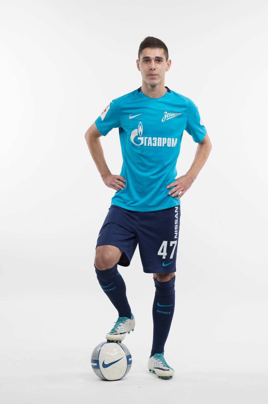 Фотосессия игроков молодежного состава ФК «Зенит» в новой игровой форме Nike сезона 2017/18