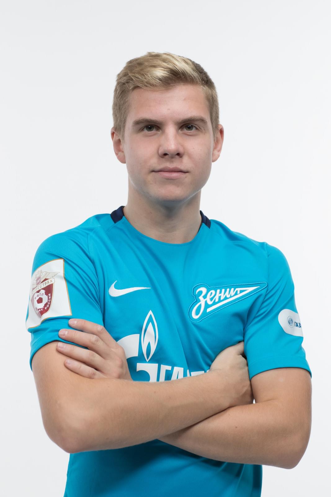 Фотосессия игроков молодежного состава ФК «Зенит» в новой игровой форме Nike сезона 2017/18