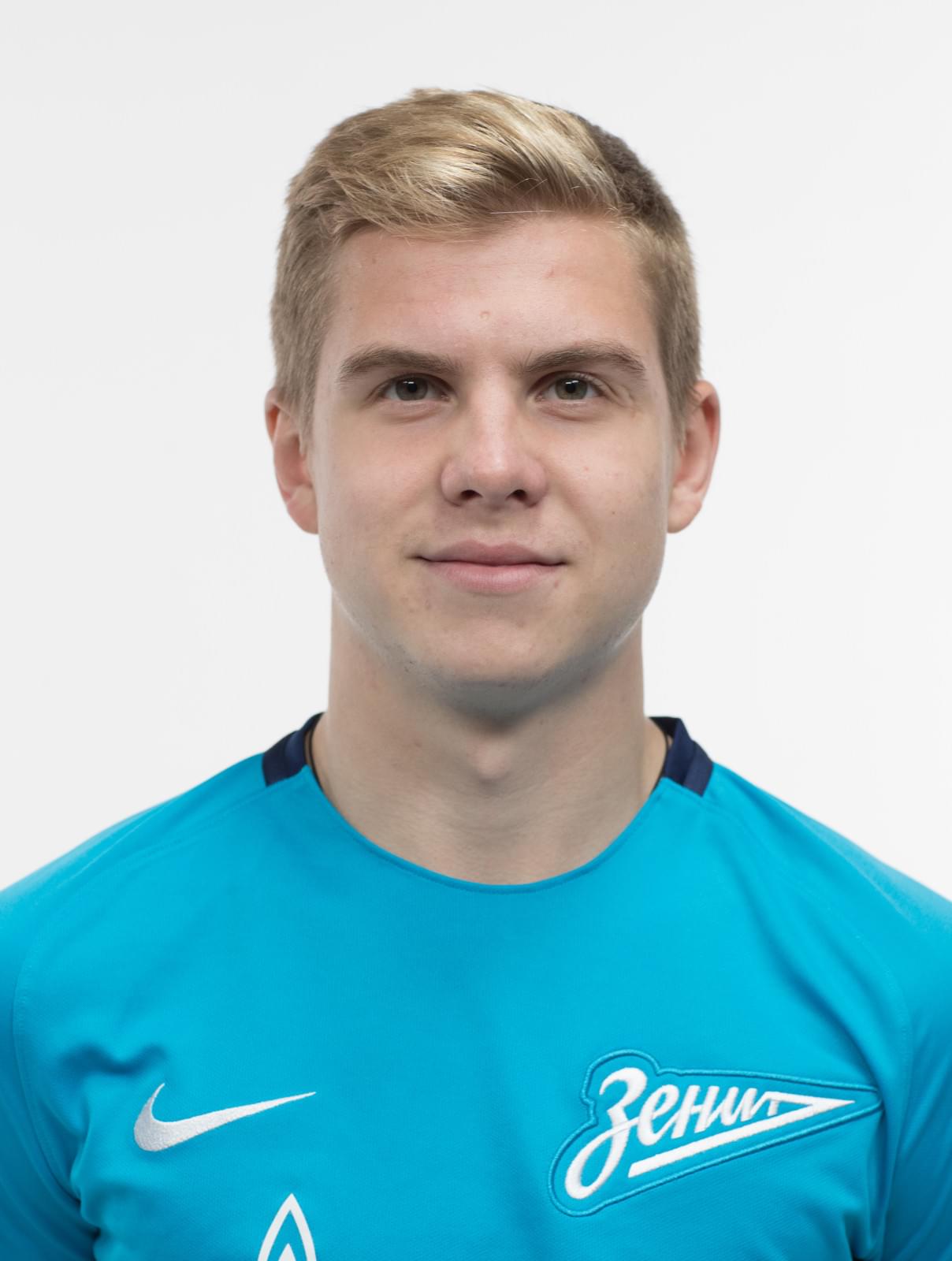 Фотосессия игроков молодежного состава ФК «Зенит» в новой игровой форме Nike сезона 2017/18