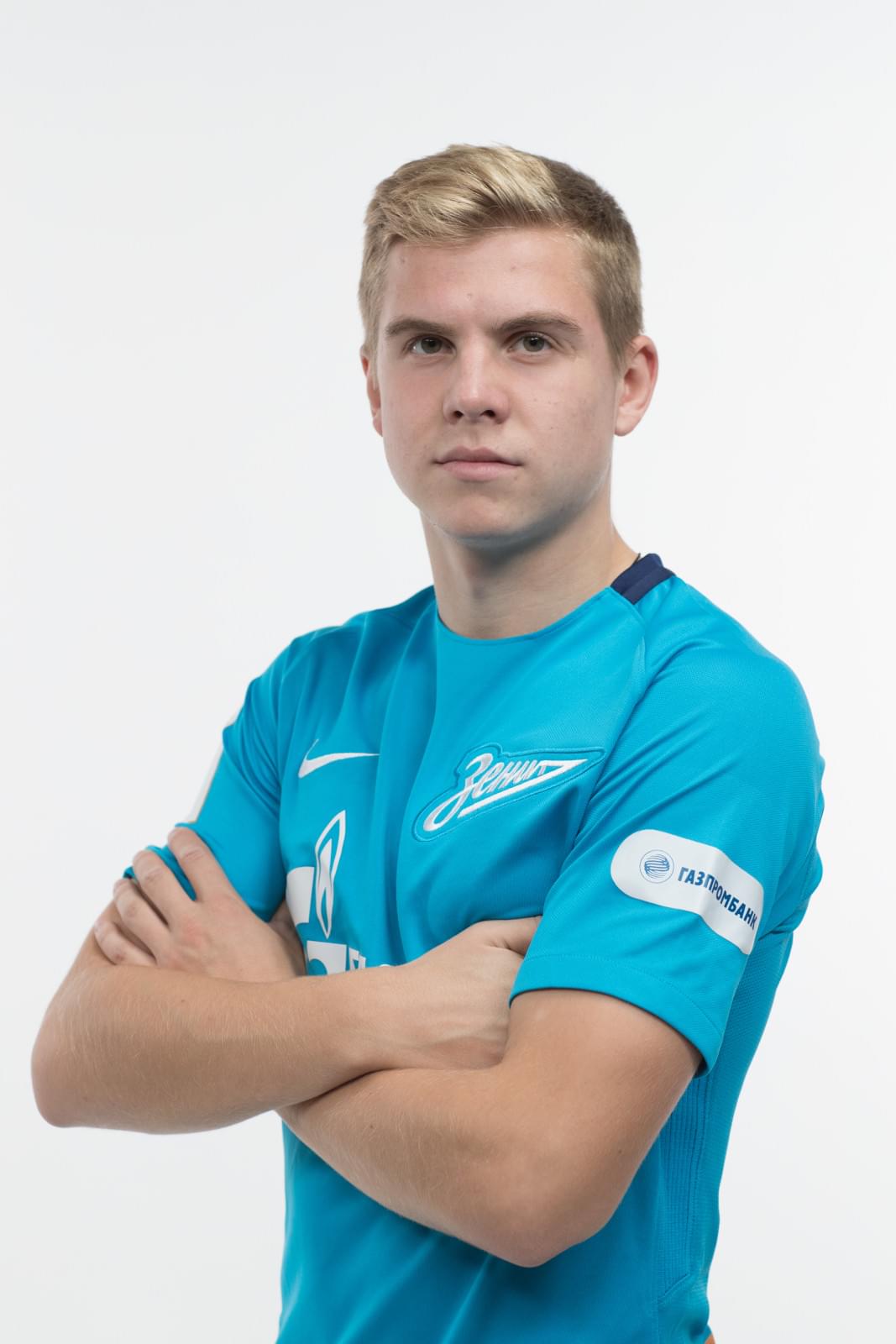 Фотосессия игроков молодежного состава ФК «Зенит» в новой игровой форме Nike сезона 2017/18