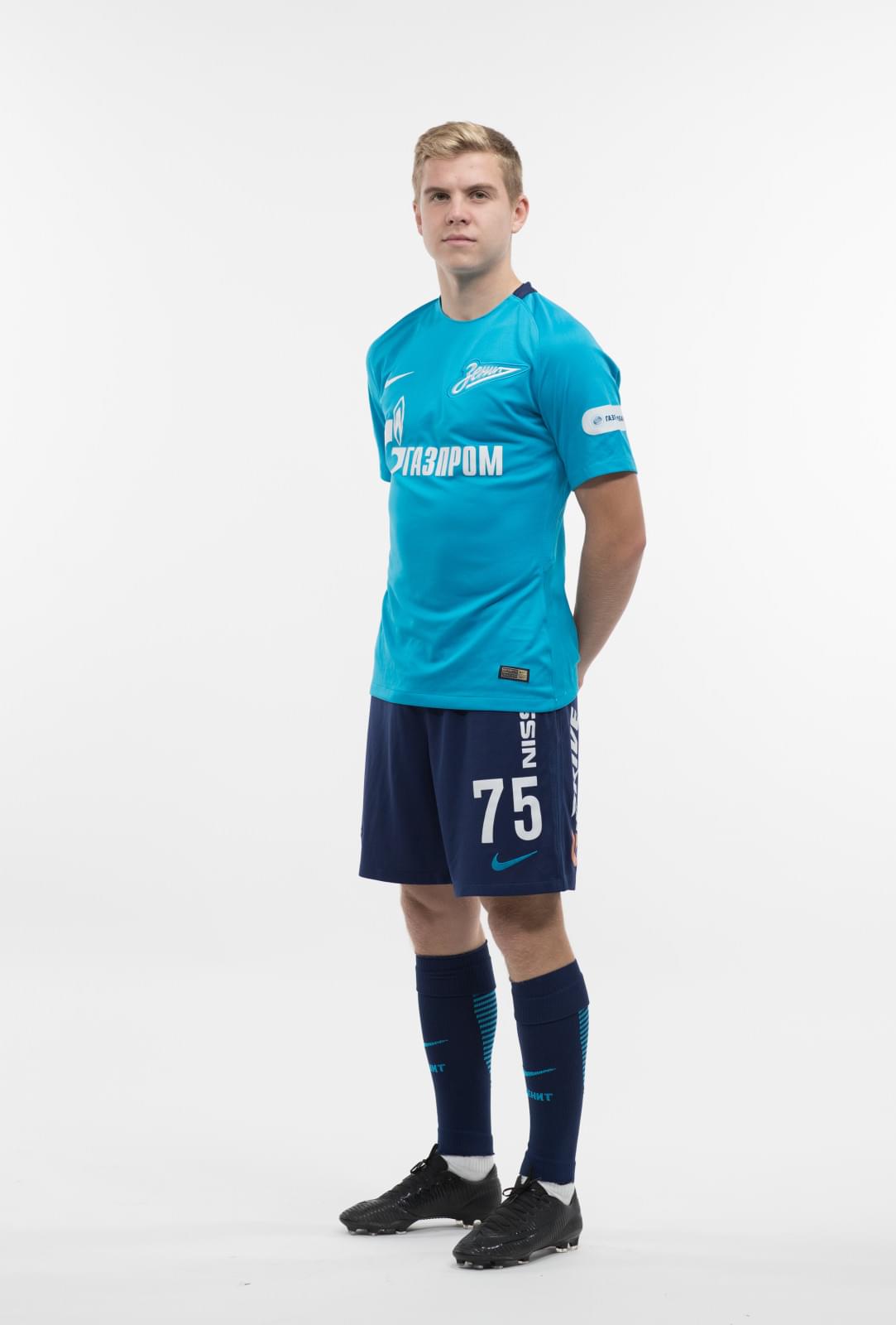 Фотосессия игроков молодежного состава ФК «Зенит» в новой игровой форме Nike сезона 2017/18