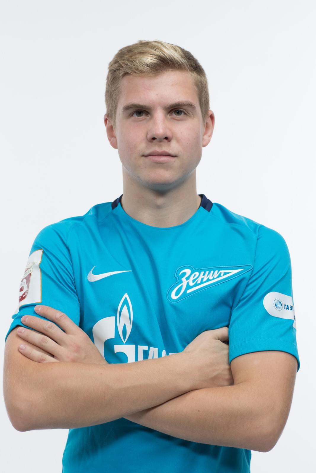 Фотосессия игроков молодежного состава ФК «Зенит» в новой игровой форме Nike сезона 2017/18