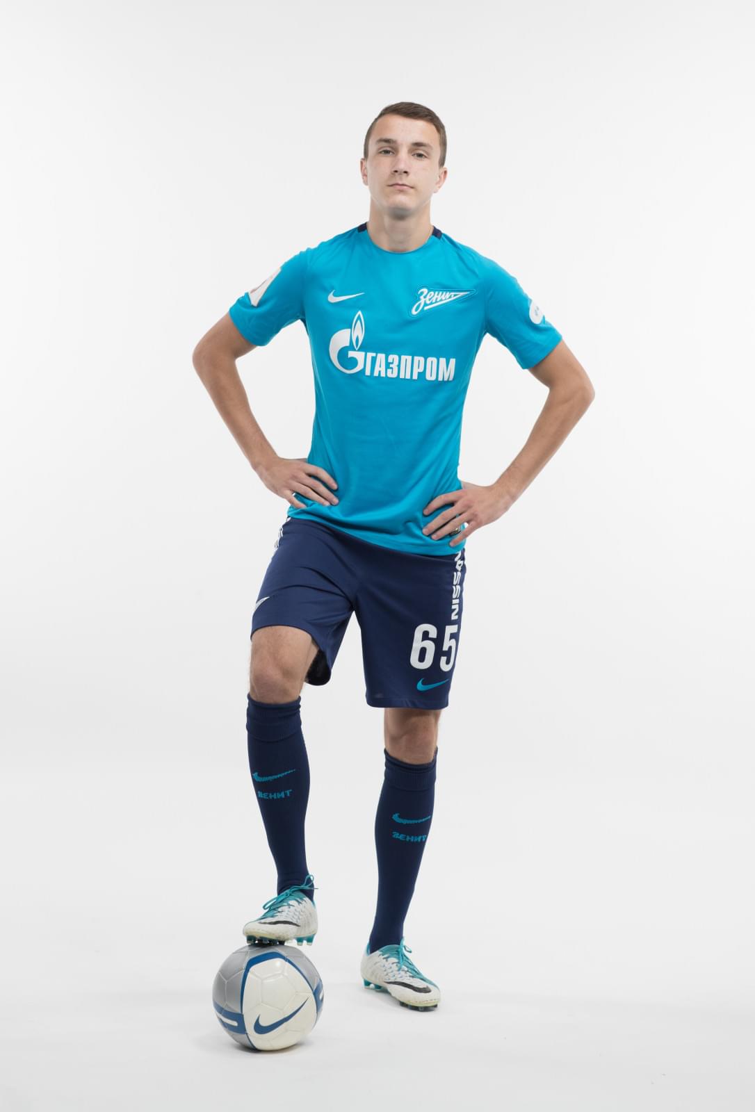 Фотосессия игроков молодежного состава ФК «Зенит» в новой игровой форме Nike сезона 2017/18