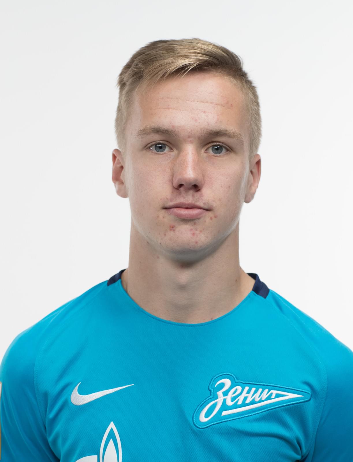 Фотосессия игроков молодежного состава ФК «Зенит» в новой игровой форме Nike сезона 2017/18