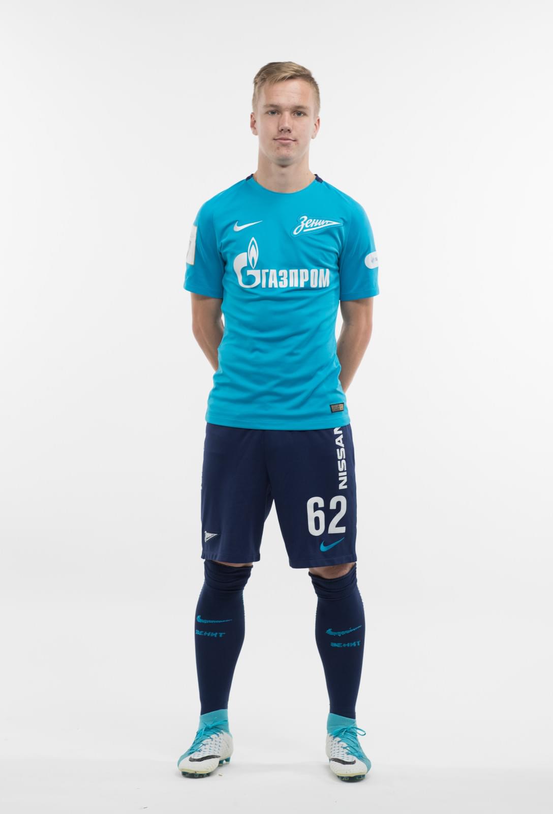 Фотосессия игроков молодежного состава ФК «Зенит» в новой игровой форме Nike сезона 2017/18