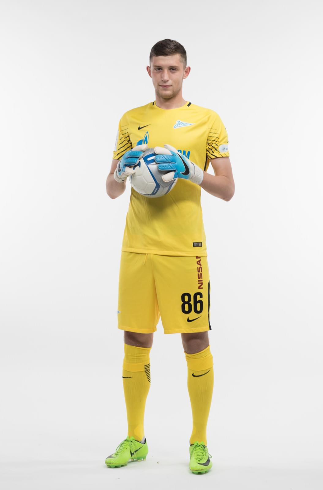 Фотосессия игроков молодежного состава ФК «Зенит» в новой игровой форме Nike сезона 2017/18